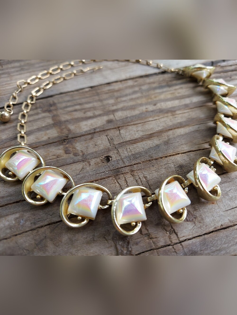 Vintage MCM Iridescent Thermoset Cabochon Choker